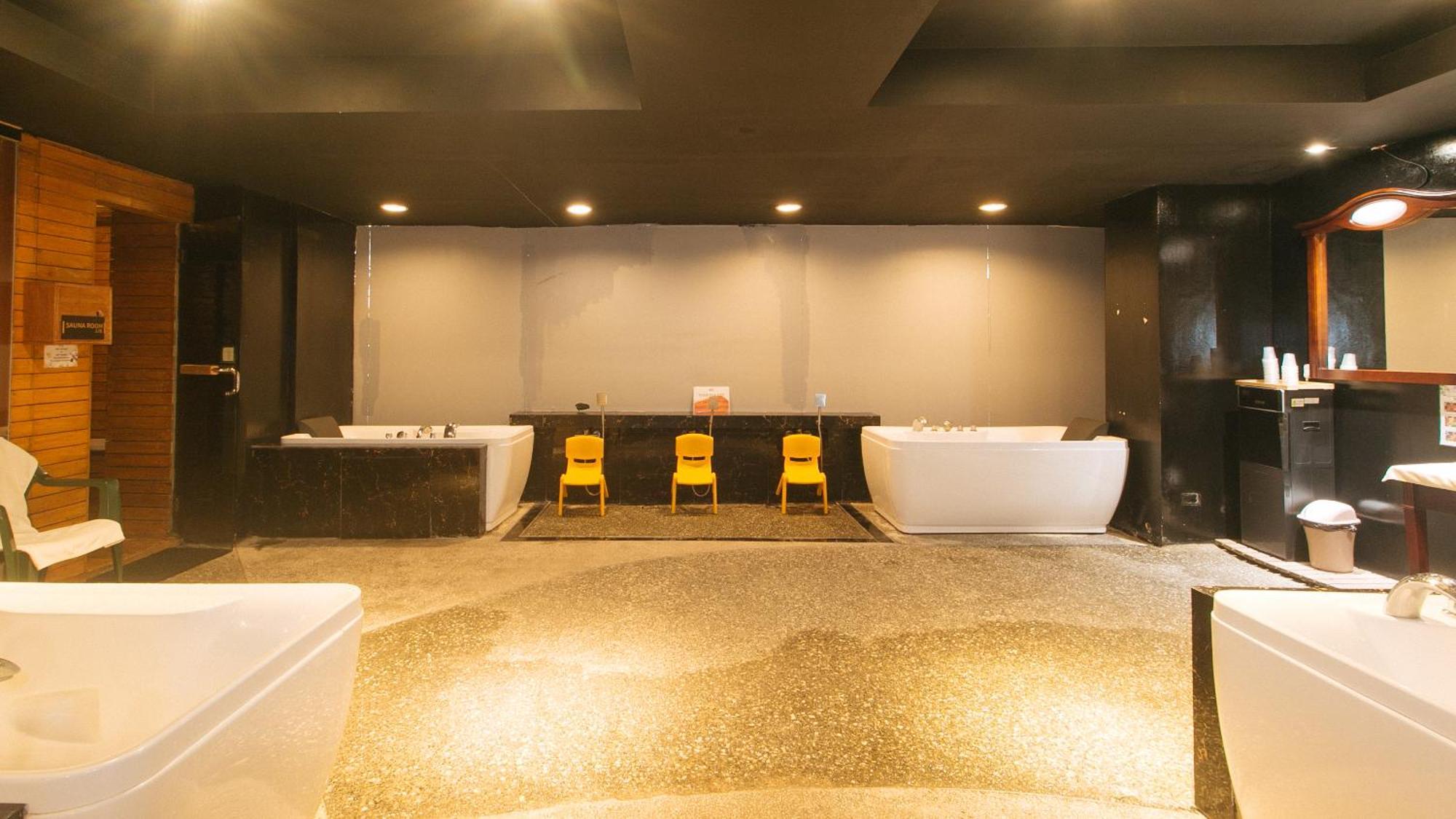 Reddoorz Premium At Jjimjbang Hotel Spa مانيلا المظهر الخارجي الصورة