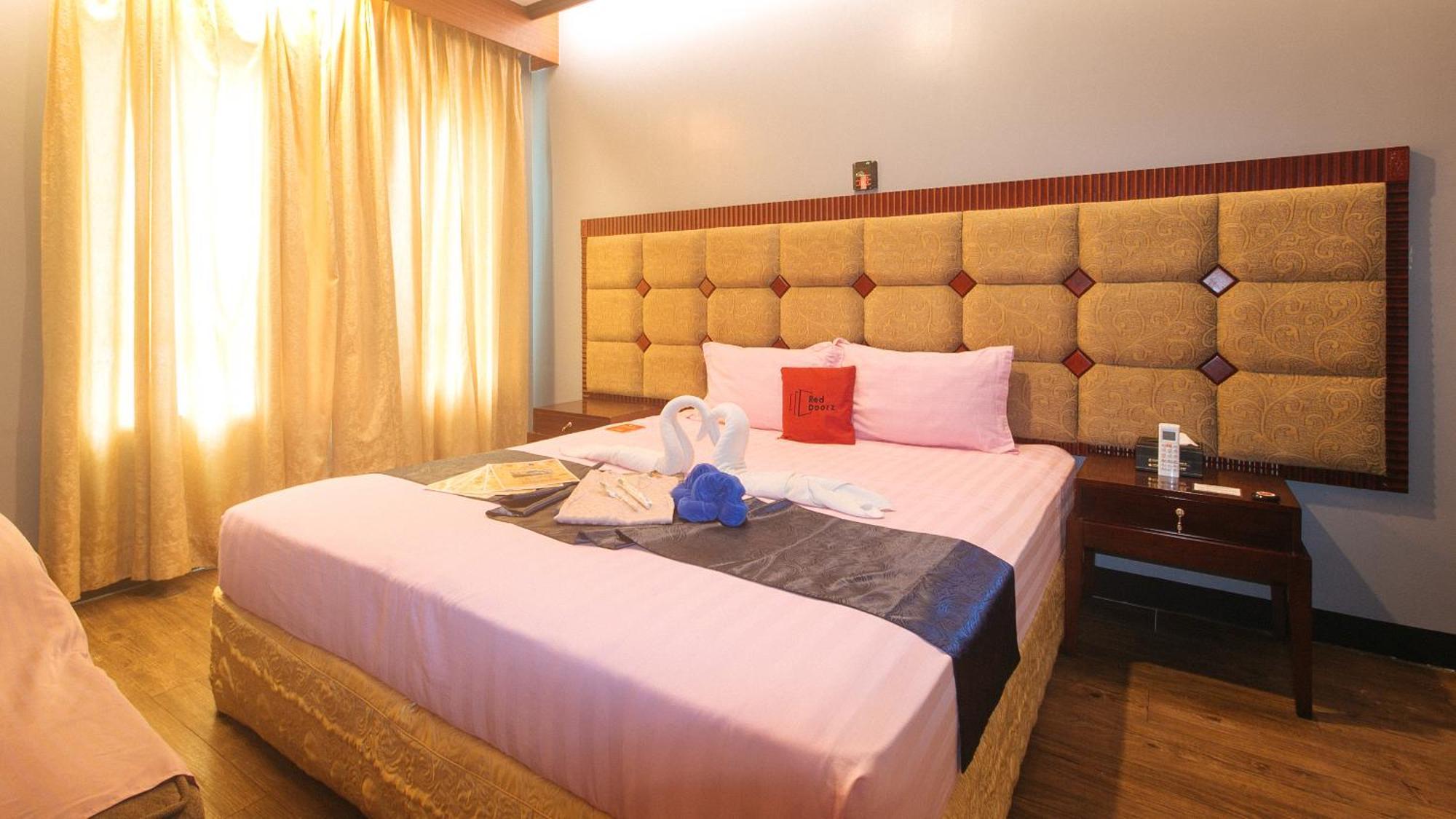 Reddoorz Premium At Jjimjbang Hotel Spa مانيلا المظهر الخارجي الصورة