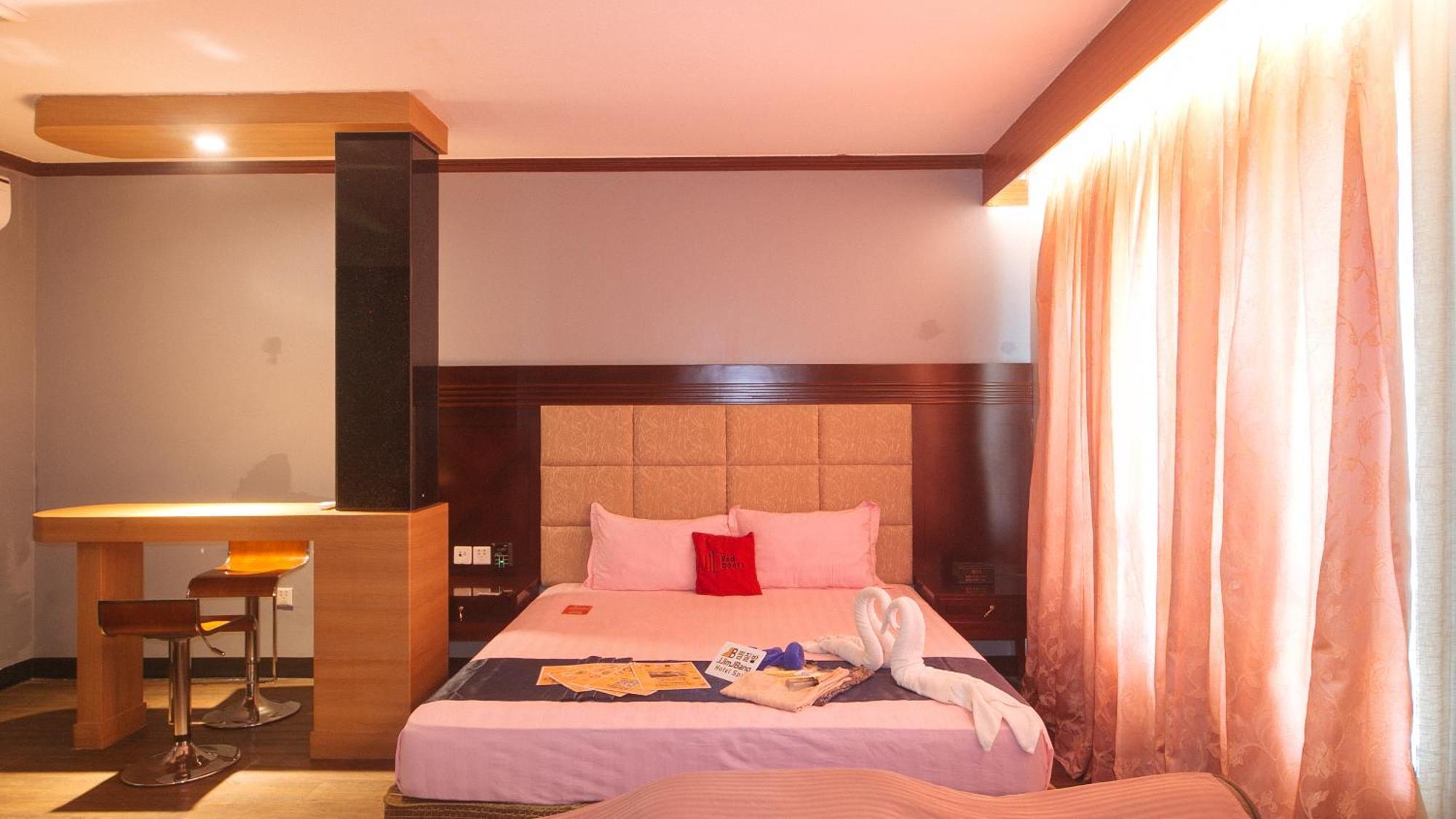 Reddoorz Premium At Jjimjbang Hotel Spa مانيلا المظهر الخارجي الصورة