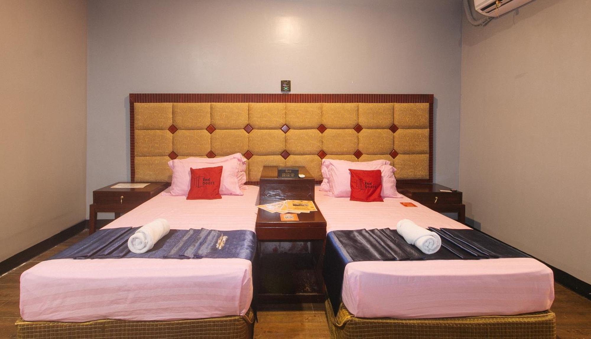 Reddoorz Premium At Jjimjbang Hotel Spa مانيلا المظهر الخارجي الصورة