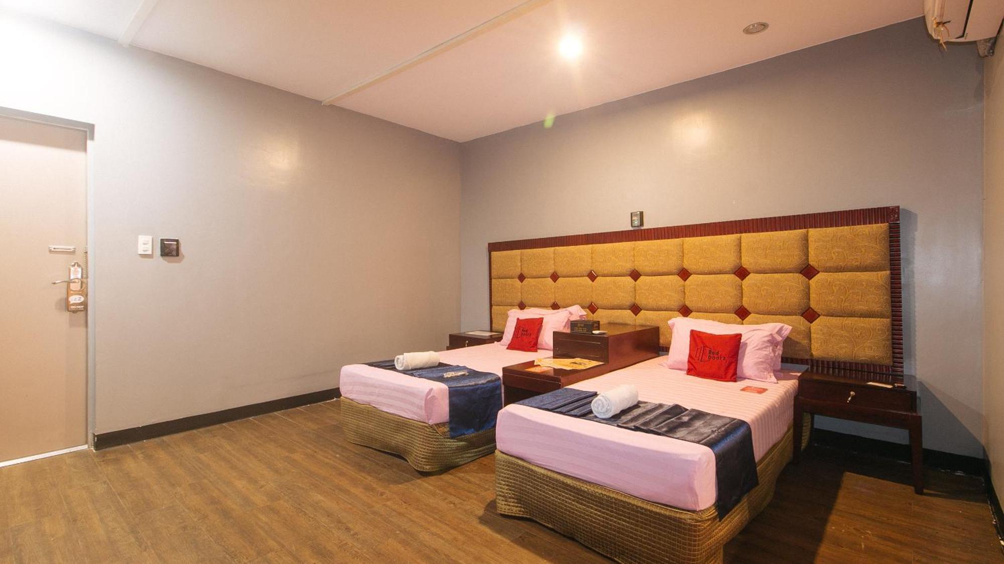 Reddoorz Premium At Jjimjbang Hotel Spa مانيلا الغرفة الصورة